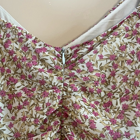 Astr the Label Floral Asymmetric Ruffle Puff Sleeve Shirred Mini Dress - Picture 11 of 17